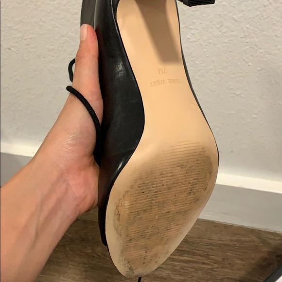 Nine West tie up heels - Picture 5 of 8